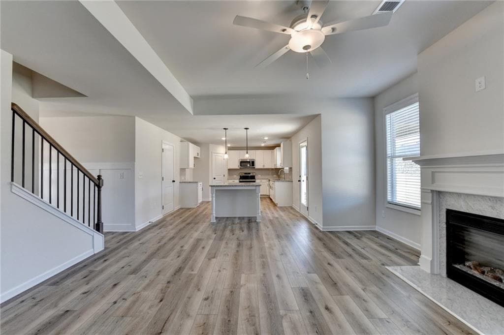 5 bedroom, 3 bathroom, 2,746 sq ft single family residence for sale at 676 Rodeo Drive, Auburn, GA 30011 — photo 7