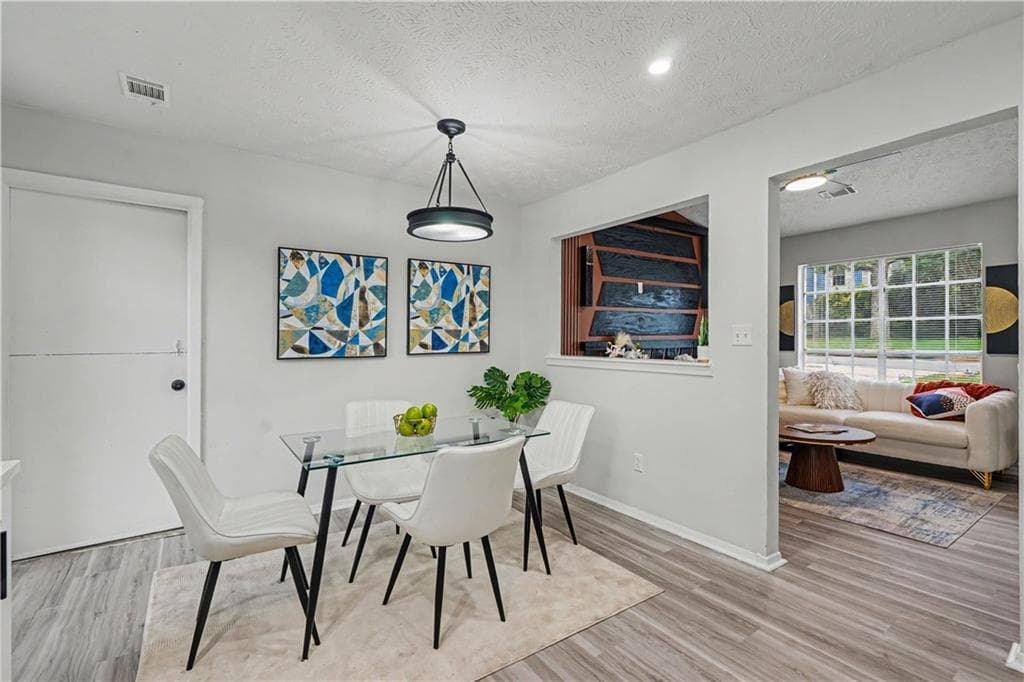 3 bedroom, 2 bathroom, 1,382 sq ft single family residence for sale at 4584 Garden Hills Drive, Stone Mountain, GA 30083 — photo 7