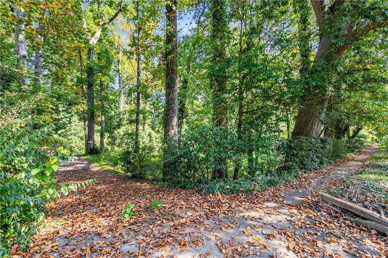 single family residence for sale at 519 Durand Drive, Atlanta, GA 30307 — photo 2