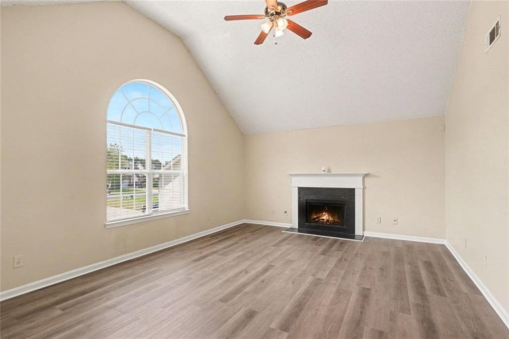 3 bedroom, 2 bathroom, 1,090 sq ft single family residence for sale at 228 Kings Cove, Locust Grove, GA 30248 — photo 4