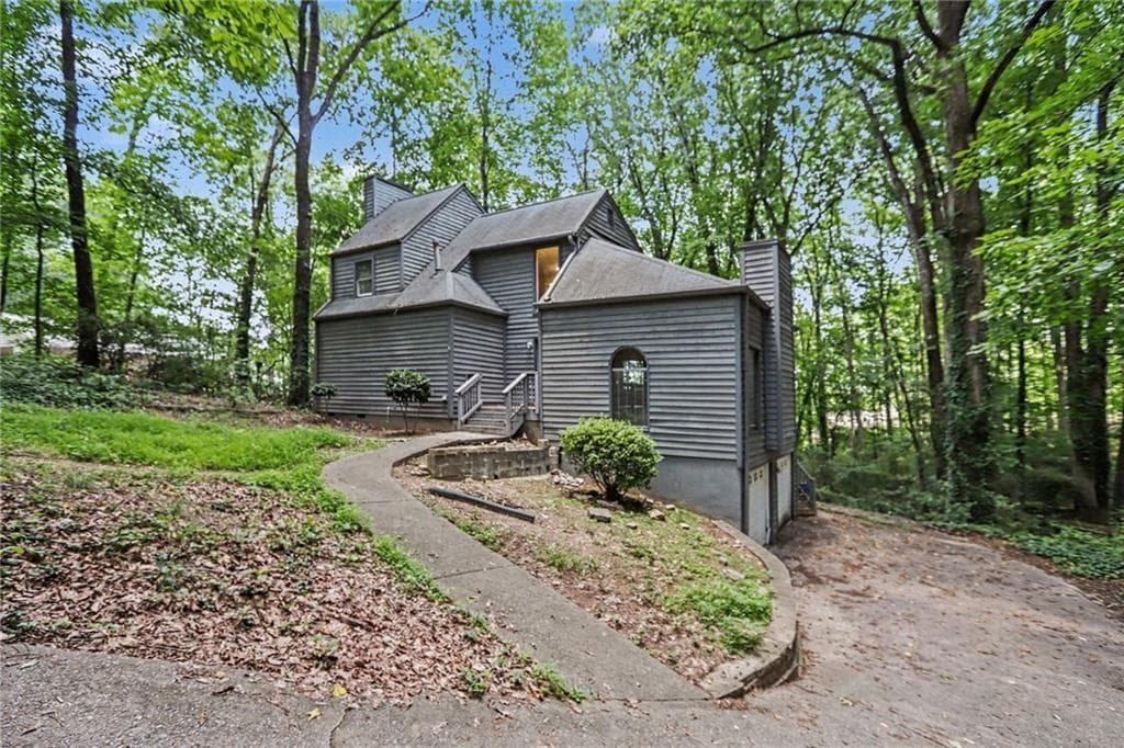 3 bedroom, 2 bathroom, 2,040 sq ft single family residence under contract at 1533 Hillhaven Drive, Marietta, GA 30062