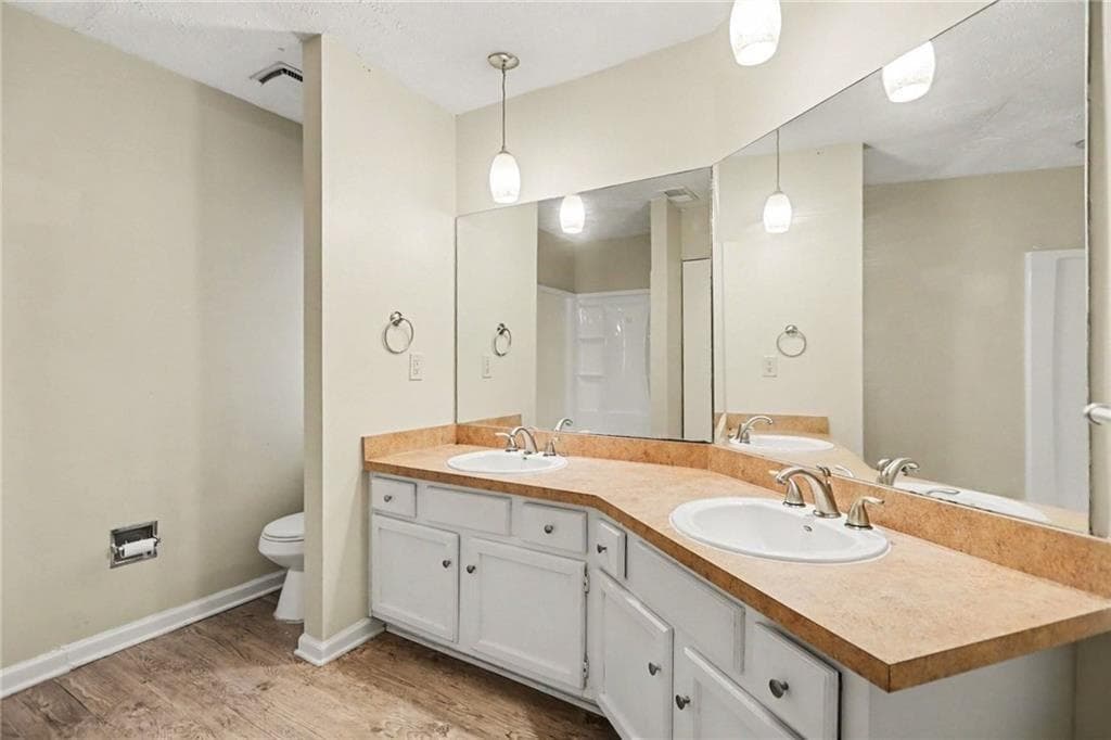 3 bedroom, 2 bathroom, 2,040 sq ft single family residence under contract at 1533 Hillhaven Drive, Marietta, GA 30062 — photo 7