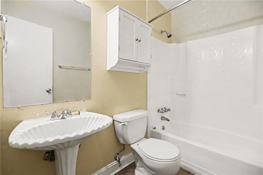 3 bedroom, 2 bathroom, 2,040 sq ft single family residence under contract at 1533 Hillhaven Drive, Marietta, GA 30062 — photo 10