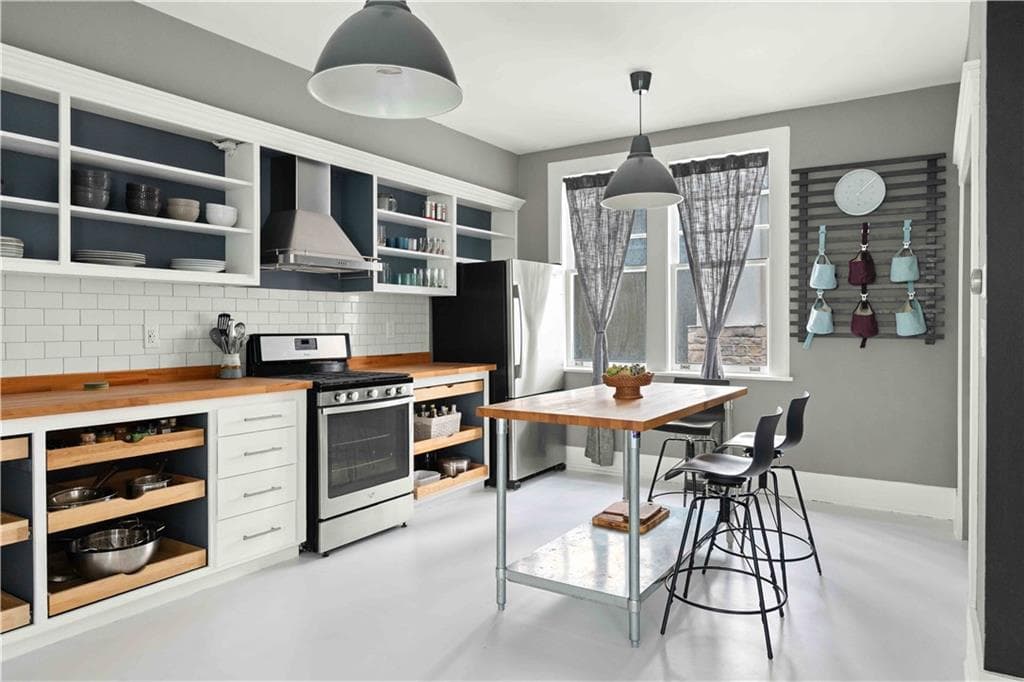 2 bedroom, 2 bathroom, 2,143 sq ft condominium for sale at 754 Juniper Street 2, Atlanta, GA 30308 — photo 3