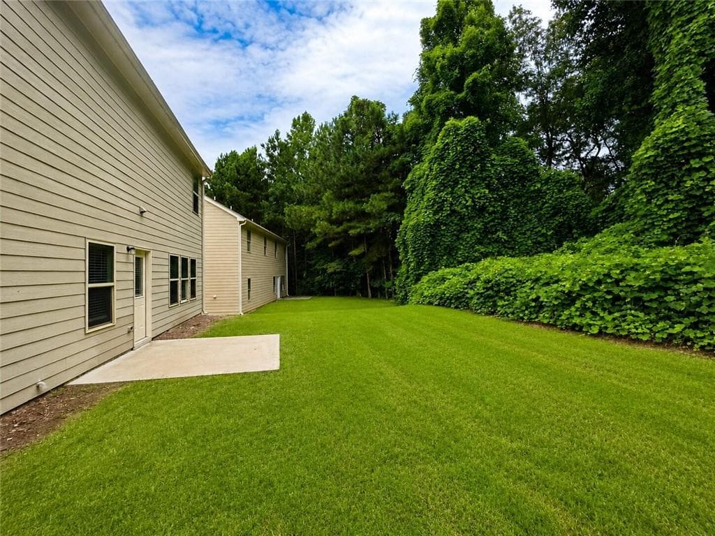 4 bedroom, 3 bathroom, 2,492 sq ft single family residence under contract at 2170 Stonebrook Drive, Austell, GA 30106 — photo 2