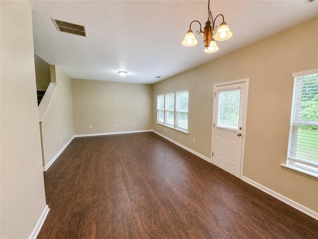 4 bedroom, 3 bathroom, 2,492 sq ft single family residence under contract at 2170 Stonebrook Drive, Austell, GA 30106 — photo 6
