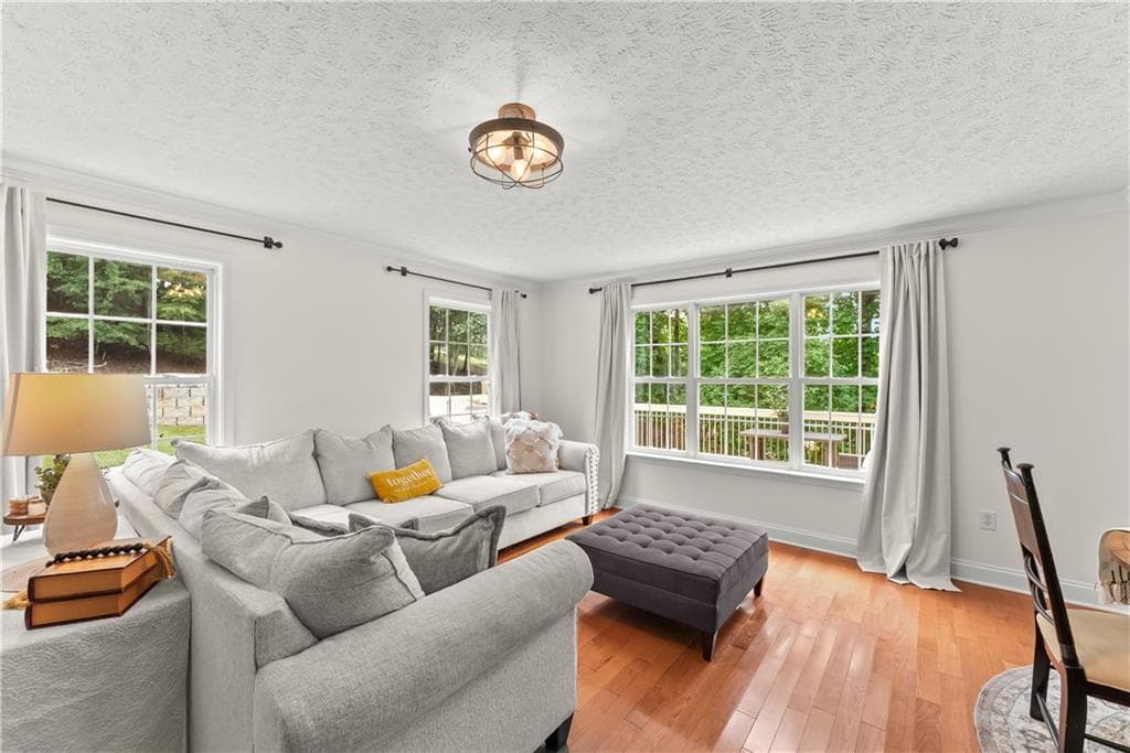 4 bedroom, 3 bathroom, 1,629 sq ft single family residence for sale at 3448 Point View Circle, Gainesville, GA 30506 — photo 9
