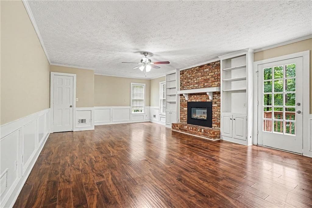 5 bedroom, 3 bathroom, 3,418 sq ft single family residence for sale at 3884 Hunting Ridge Drive, Lilburn, GA 30047 — photo 7