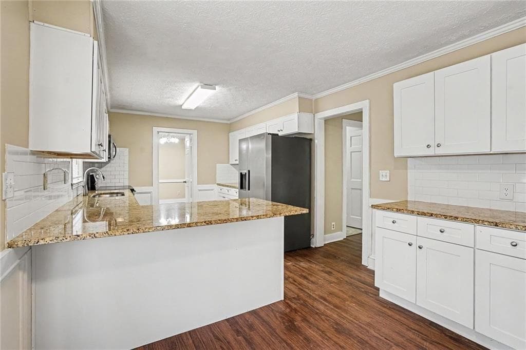5 bedroom, 3 bathroom, 3,418 sq ft single family residence for sale at 3884 Hunting Ridge Drive, Lilburn, GA 30047 — photo 10