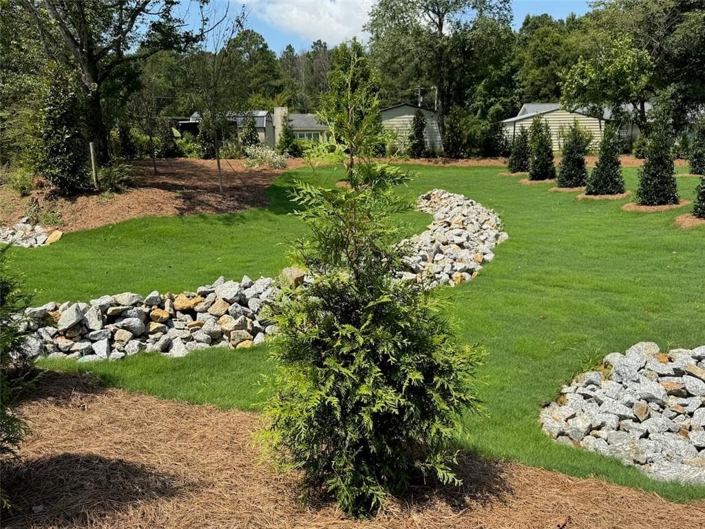 5 bedroom, 3 bathroom, 2,630 sq ft single family residence for sale at 126 Greene Farm Trail, Cartersville, GA 30120 — photo 5