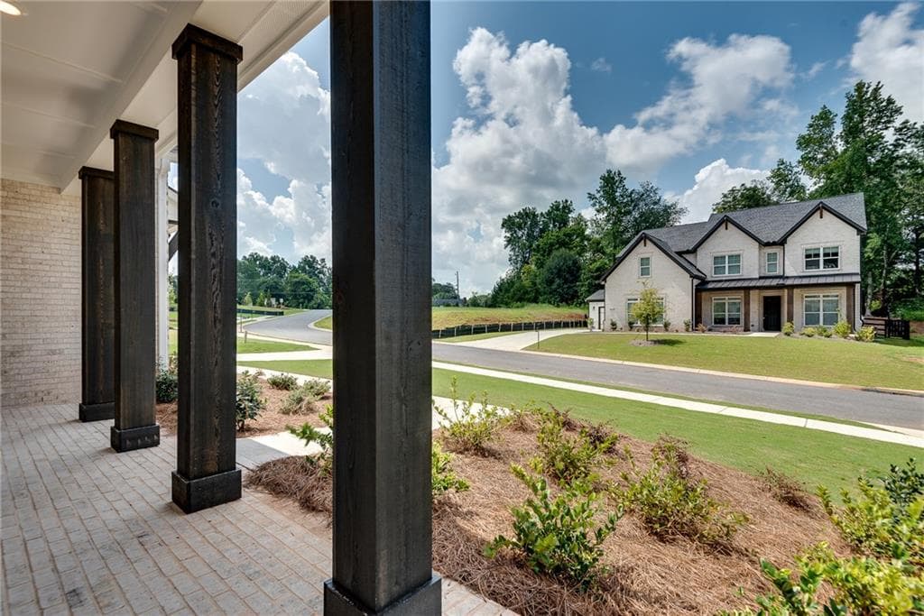 5 bedroom, 6 bathroom, 3,585 sq ft single family residence for sale at 4830 Gadwall Way, Cumming, GA 30028 — photo 4