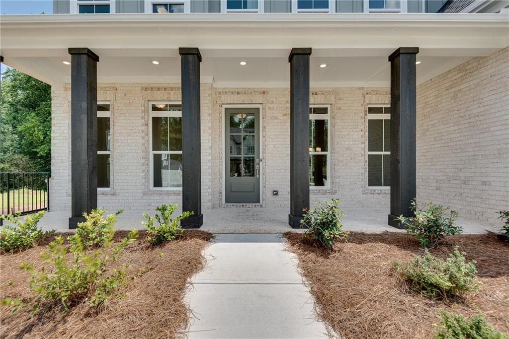 5 bedroom, 6 bathroom, 3,585 sq ft single family residence for sale at 4830 Gadwall Way, Cumming, GA 30028 — photo 5