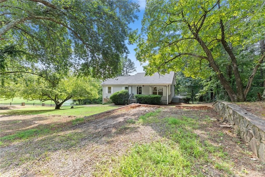 4 bedroom, 3 bathroom, 1,092 sq ft single family residence under contract at 31 S Wind Drive, Dahlonega, GA 30533 — photo 7