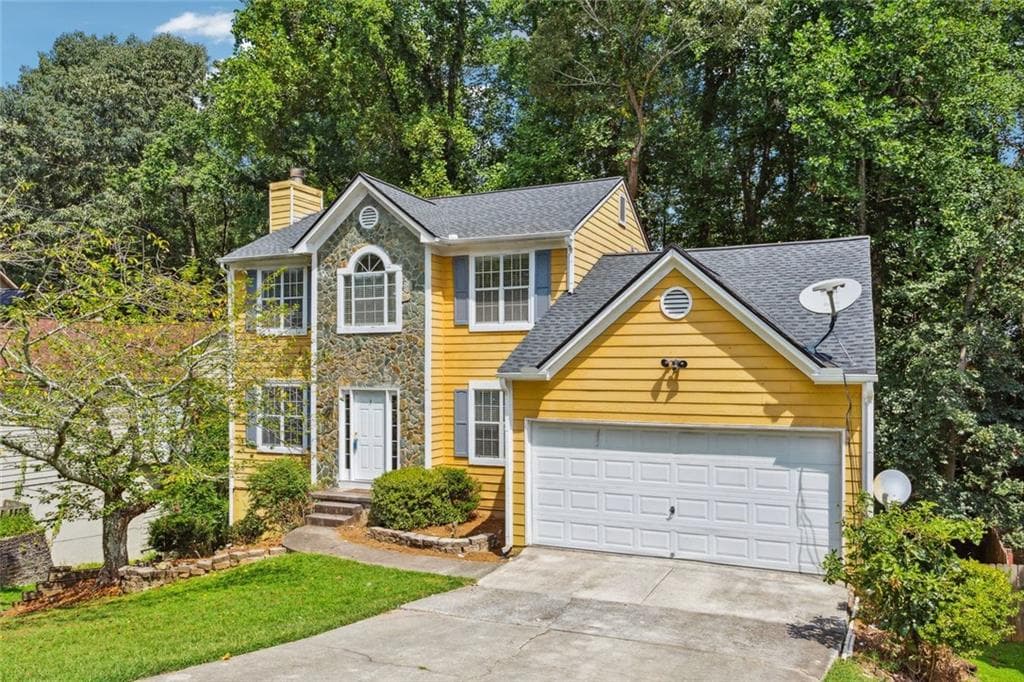 3 bedroom, 3 bathroom, 2,521 sq ft single family residence for rent at 525 Abbotts Hill Lane, Johns Creek, GA 30097 for $2,195 a month — photo 1 of 27