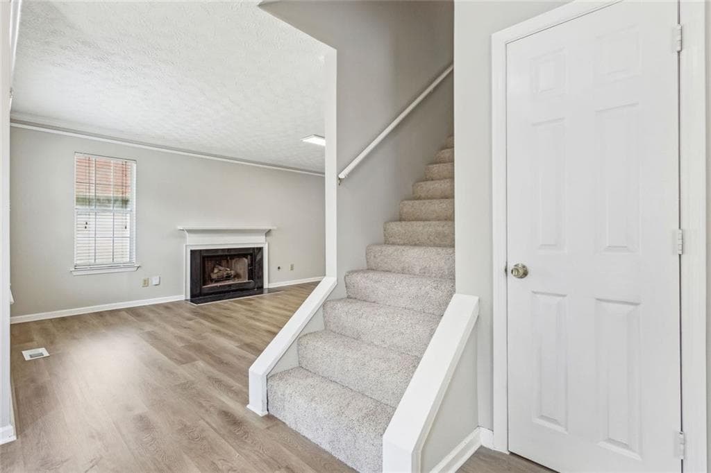 3 bedroom, 3 bathroom, 2,521 sq ft single family residence for rent at 525 Abbotts Hill Lane, Johns Creek, GA 30097 for $2,195 a month — photo 3