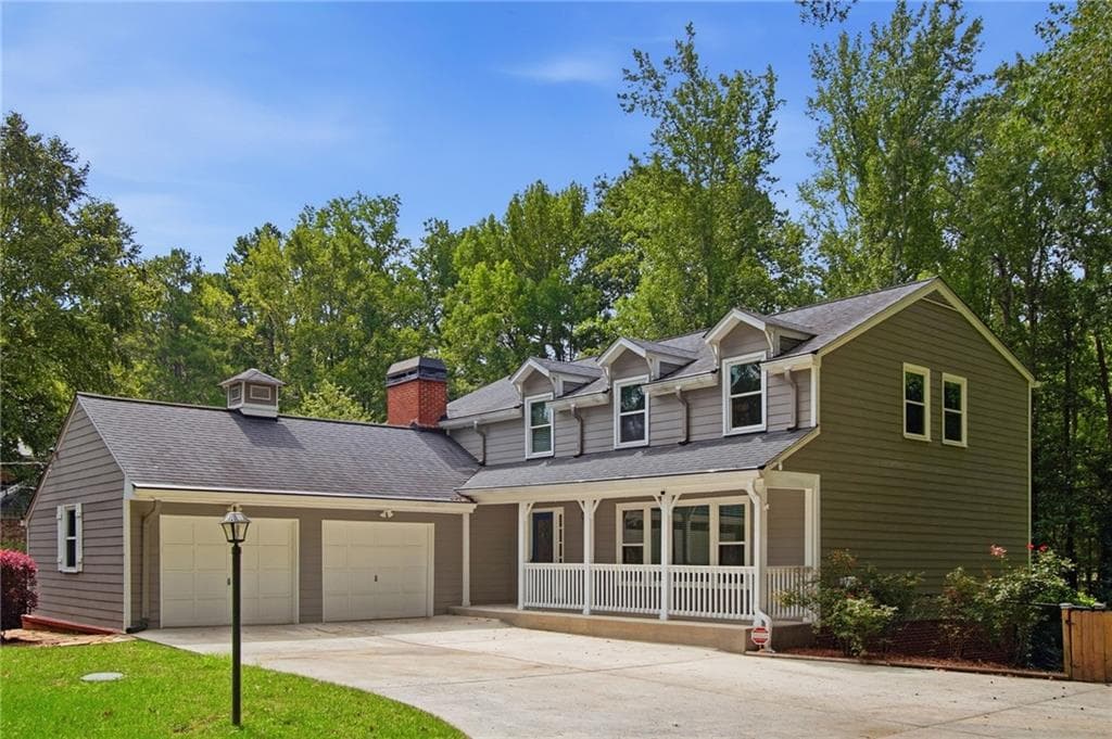 7 bedroom, 4 bathroom, 4,100 sq ft single family residence for sale at 2033 Hessian Court, Stone Mountain, GA 30087 — photo 5