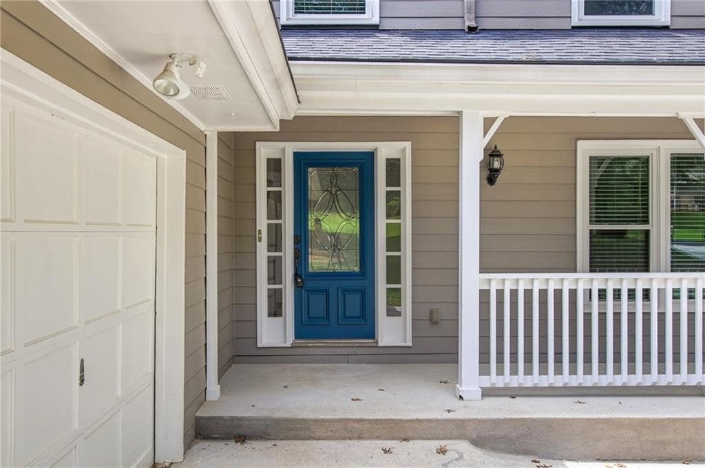 7 bedroom, 4 bathroom, 4,100 sq ft single family residence for sale at 2033 Hessian Court, Stone Mountain, GA 30087 — photo 6