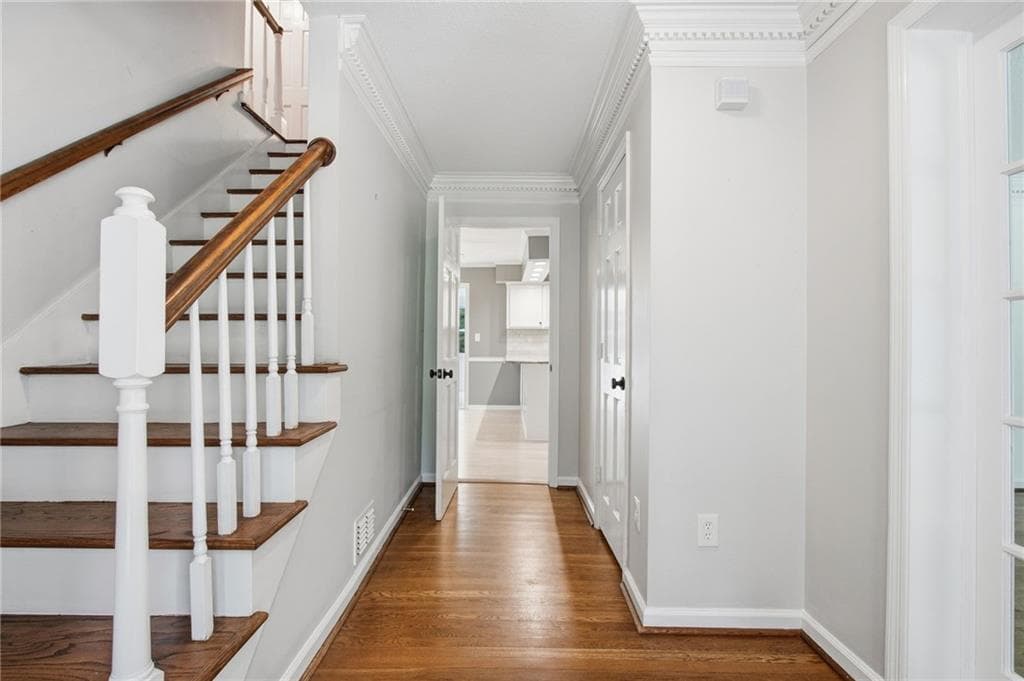 7 bedroom, 4 bathroom, 4,100 sq ft single family residence for sale at 2033 Hessian Court, Stone Mountain, GA 30087 — photo 7