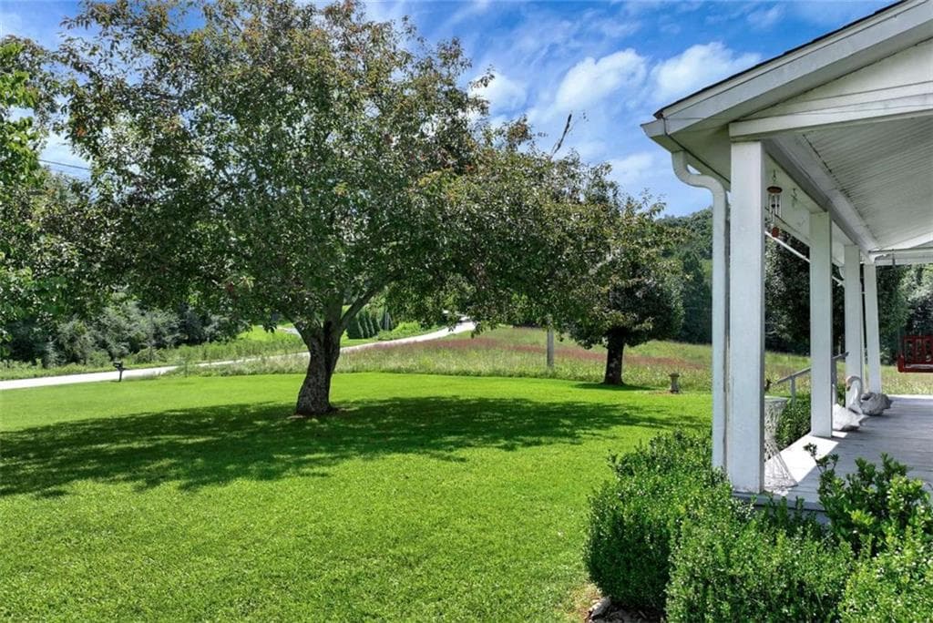 4 bedroom, 2 bathroom, 2,448 sq ft single family residence for sale at 4041 Ada Street, Blue Ridge, GA 30513 — photo 7