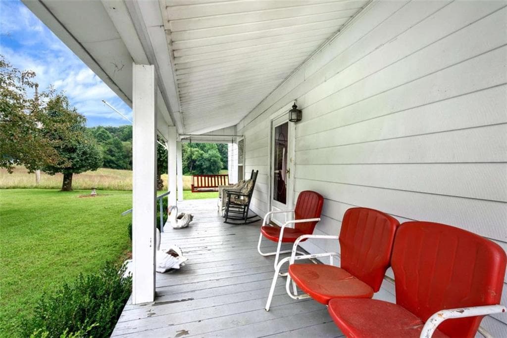 4 bedroom, 2 bathroom, 2,448 sq ft single family residence for sale at 4041 Ada Street, Blue Ridge, GA 30513 — photo 8