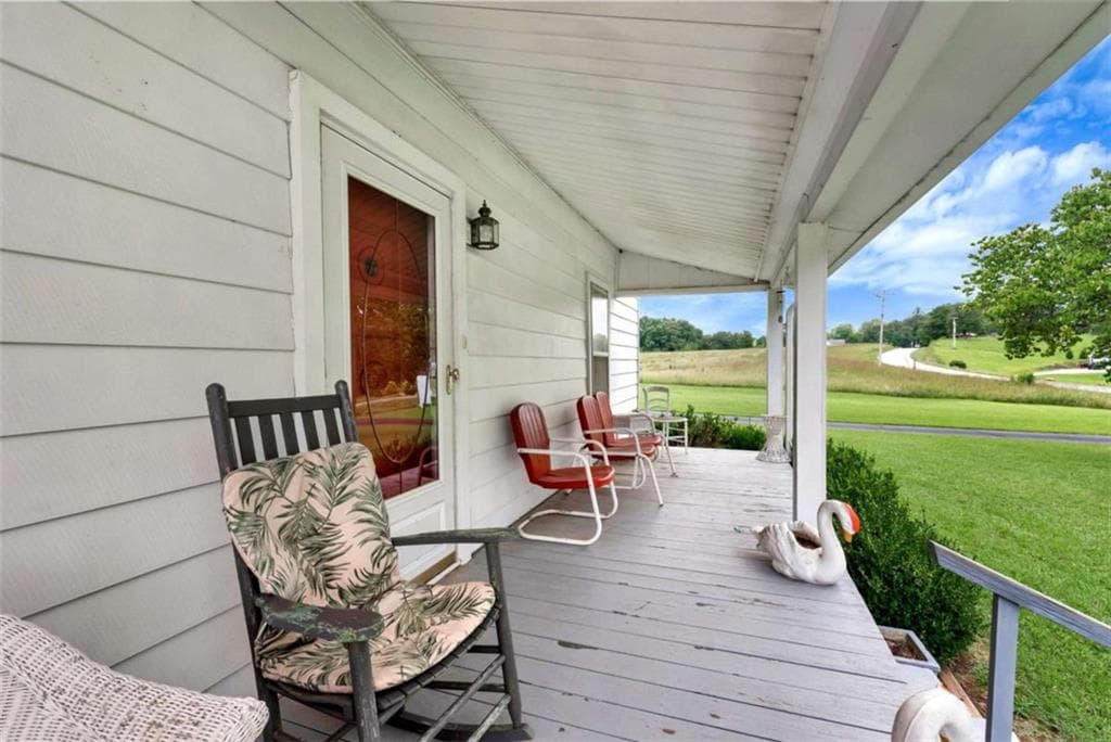 4 bedroom, 2 bathroom, 2,448 sq ft single family residence for sale at 4041 Ada Street, Blue Ridge, GA 30513 — photo 9