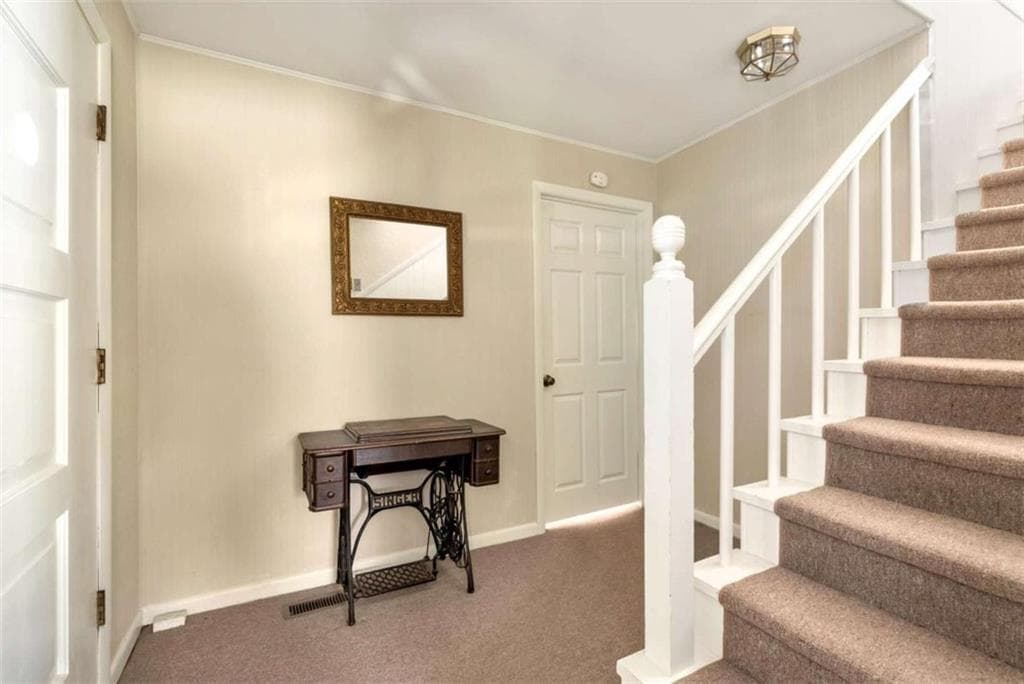 4 bedroom, 2 bathroom, 2,448 sq ft single family residence for sale at 4041 Ada Street, Blue Ridge, GA 30513 — photo 10