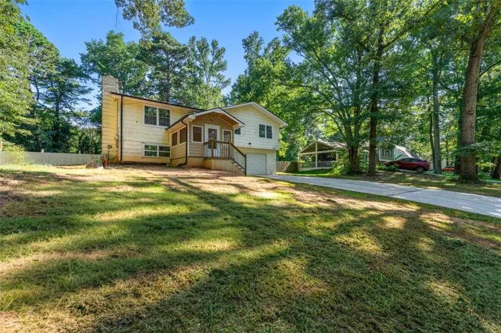 5 bedroom, 3 bathroom, 1,932 sq ft single family residence under contract at 104 Park Place, Stockbridge, GA 30281 — photo 2