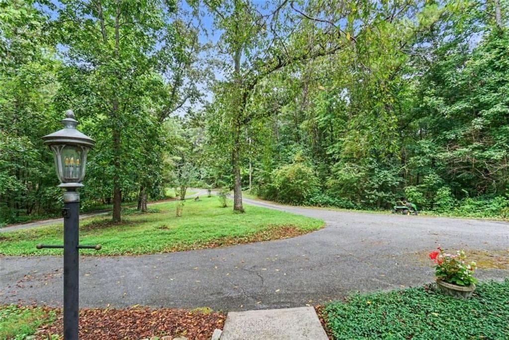 5 bedroom, 5 bathroom, 3,125 sq ft single family residence for sale at 25 Woodall Rd Se, White, GA 30184 — photo 4
