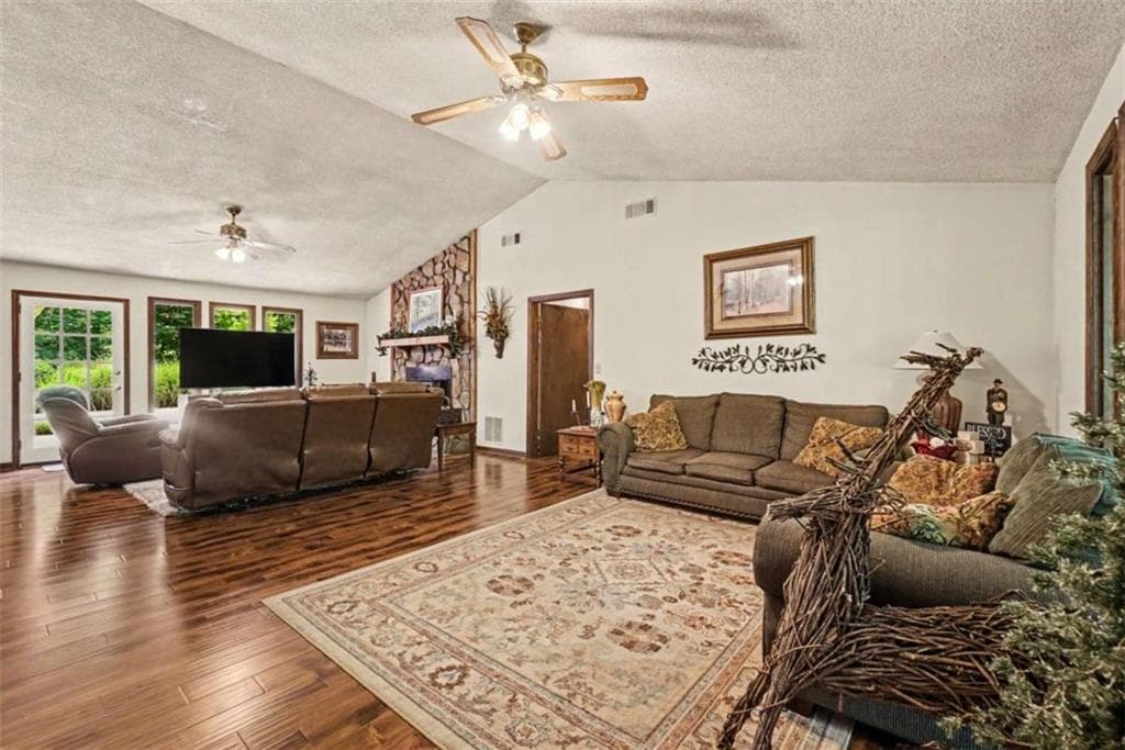 5 bedroom, 5 bathroom, 3,125 sq ft single family residence for sale at 25 Woodall Rd Se, White, GA 30184 — photo 8