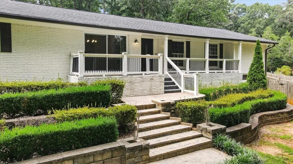 620 Spalding Drive, Sandy Springs, GA 30328 — most recent listing photo