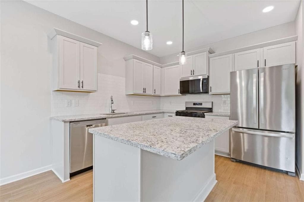 3 bedroom, 3 bathroom, 1,762 sq ft townhouse for sale at 383 Summerville Lane 10, Athens, GA 30606 — photo 8