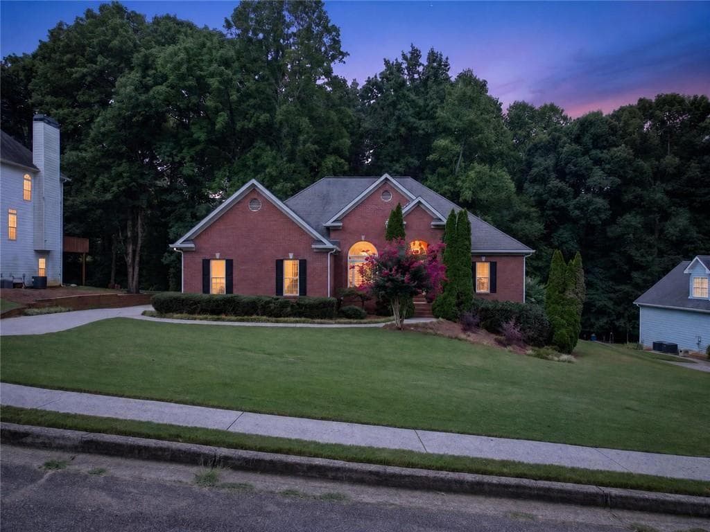 4 bedroom, 3 bathroom, 2,918 sq ft single family residence under contract at 1270 Harvest Lane, Hoschton, GA 30548 — photo 4