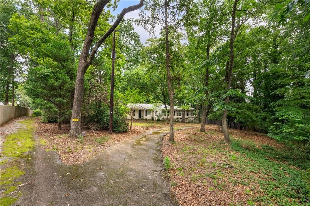 3 bedroom, 2 bathroom, 2,232 sq ft single family residence for sale at 4715 Ridgeview Road, Atlanta, GA 30338 — photo 2