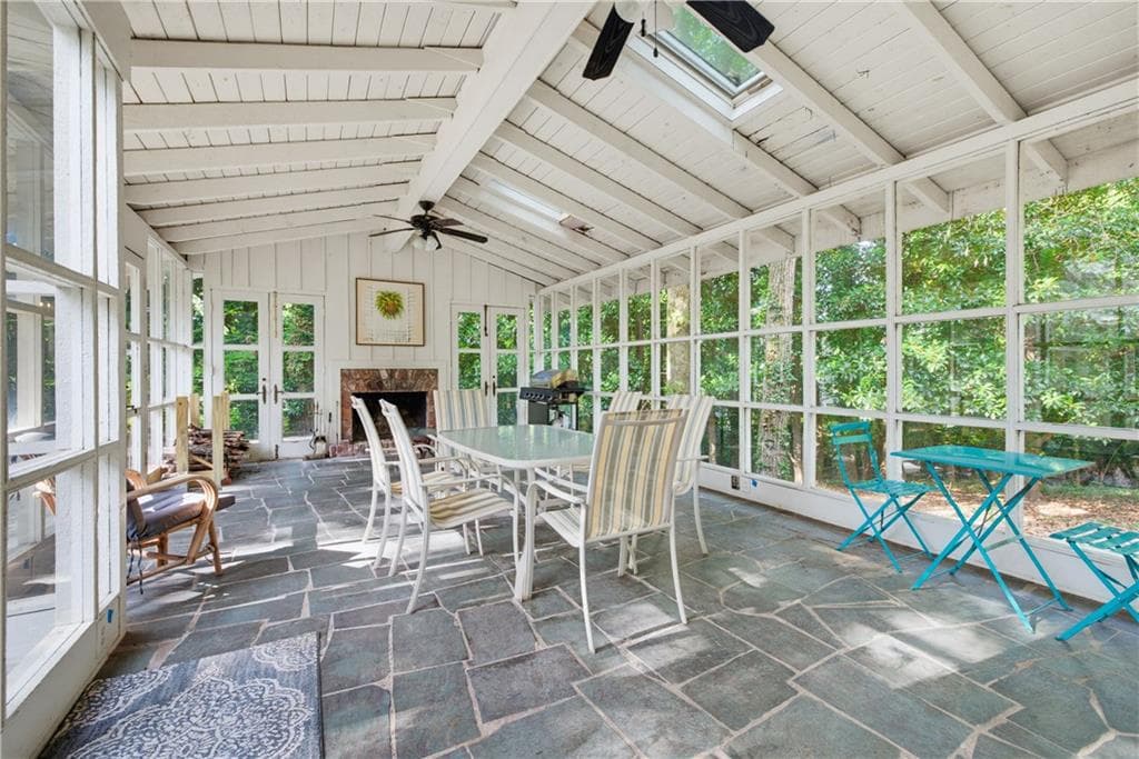3 bedroom, 2 bathroom, 2,232 sq ft single family residence for sale at 4715 Ridgeview Road, Atlanta, GA 30338 — photo 10