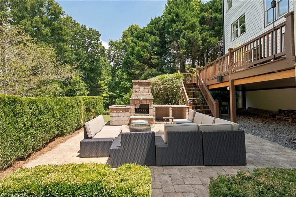 6 bedroom, 4 bathroom, 4,738 sq ft single family residence for sale at 5001 Preservation Pointe, Kennesaw, GA 30152 — photo 6