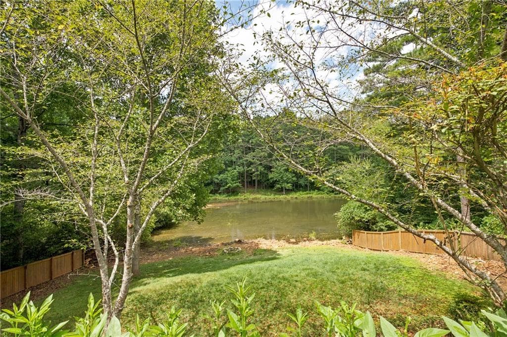 6 bedroom, 4 bathroom, 4,738 sq ft single family residence for sale at 5001 Preservation Pointe, Kennesaw, GA 30152 — photo 8