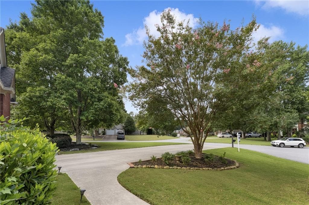 5 bedroom, 4 bathroom, 3,576 sq ft single family residence under contract at 5520 Camden Lake Pointe, Acworth, GA 30101 — photo 6