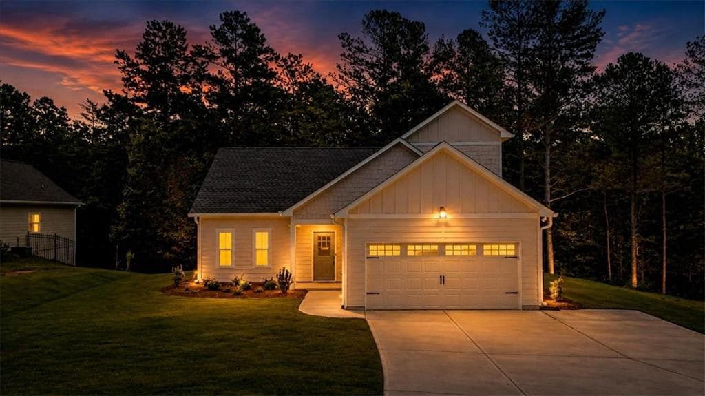 3 bedroom, 3 bathroom, 1,624 sq ft single family residence for sale at 370 West Woods Drive, Dahlonega, GA 30533 — photo 2