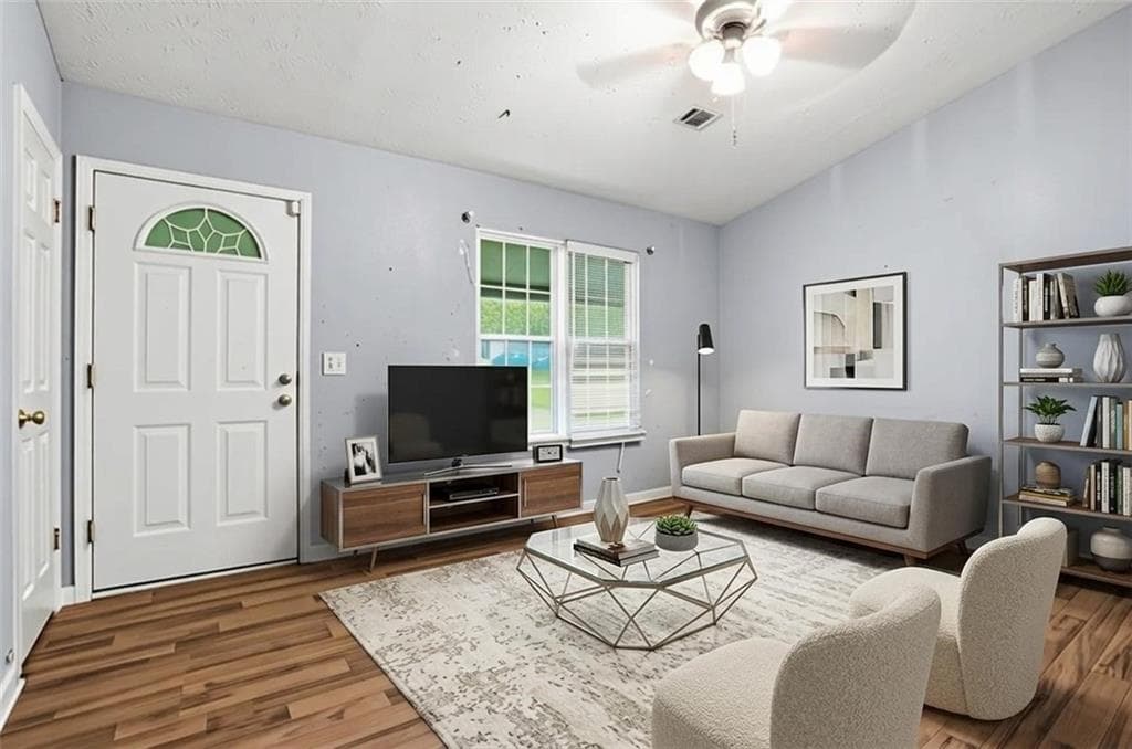 3 bedroom, 2 bathroom, 1,028 sq ft single family residence under contract at 8971 Ashwood Drive, Riverdale, GA 30274 — photo 4