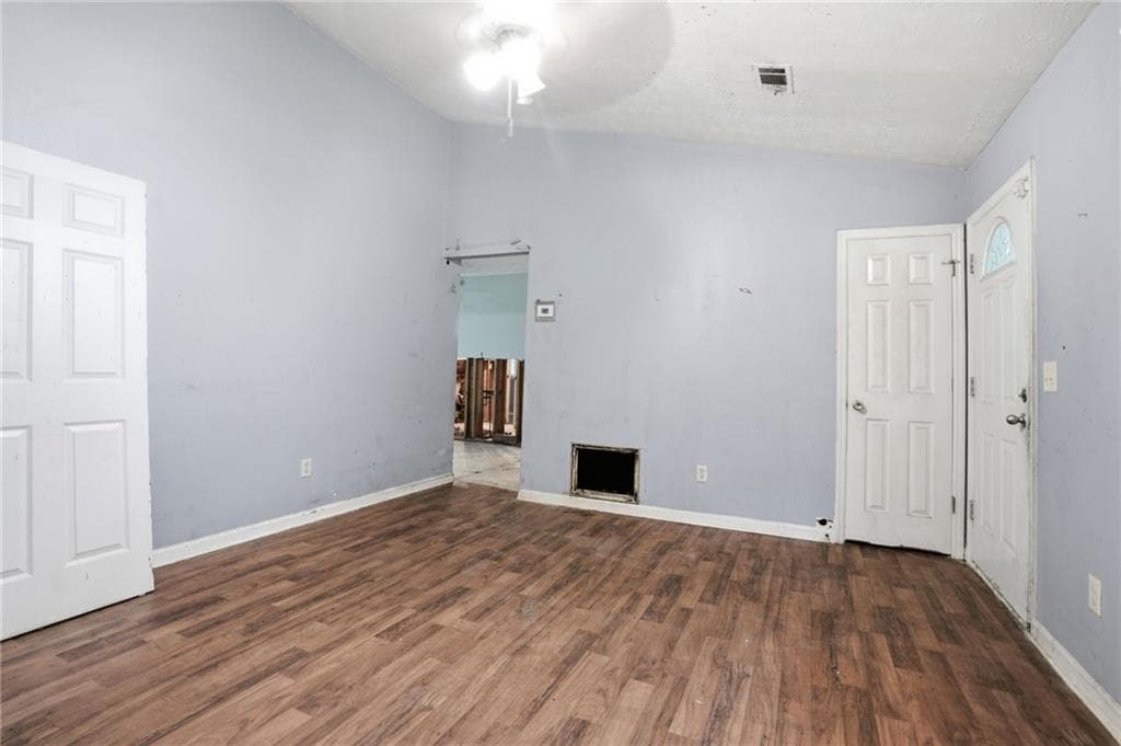 3 bedroom, 2 bathroom, 1,028 sq ft single family residence under contract at 8971 Ashwood Drive, Riverdale, GA 30274 — photo 10