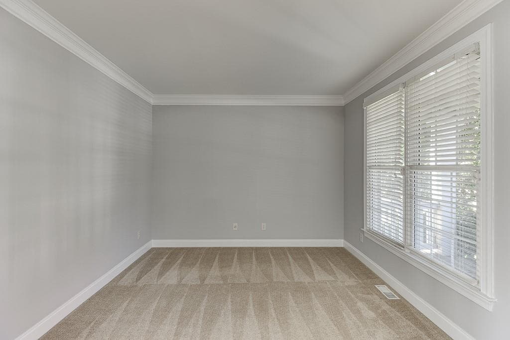 6 bedroom, 5 bathroom, 4,995 sq ft single family residence for sale at 7708 Sleepy Lagoon Way, Flowery Branch, GA 30542 — photo 4
