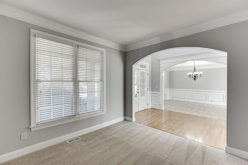 6 bedroom, 5 bathroom, 4,995 sq ft single family residence for sale at 7708 Sleepy Lagoon Way, Flowery Branch, GA 30542 — photo 5