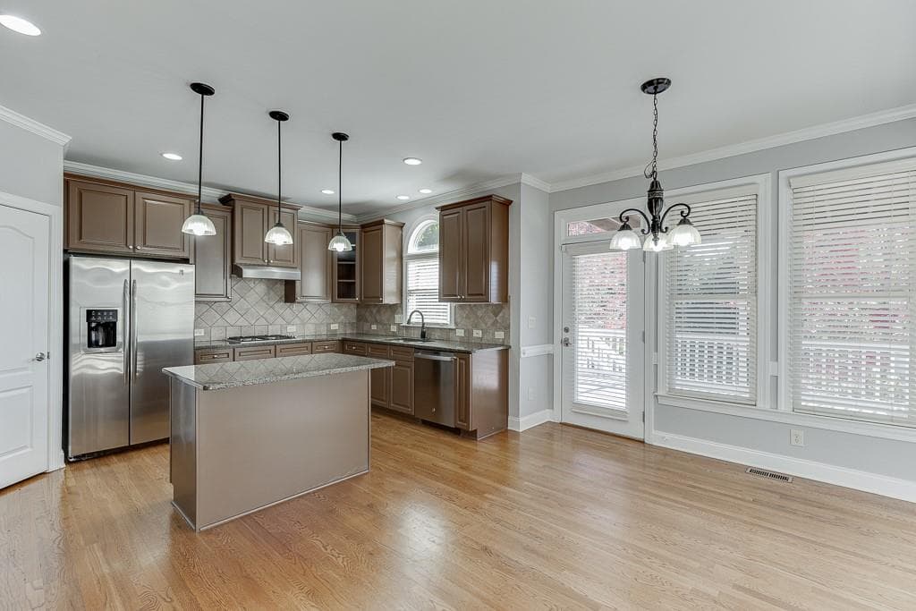 6 bedroom, 5 bathroom, 4,995 sq ft single family residence for sale at 7708 Sleepy Lagoon Way, Flowery Branch, GA 30542 — photo 10