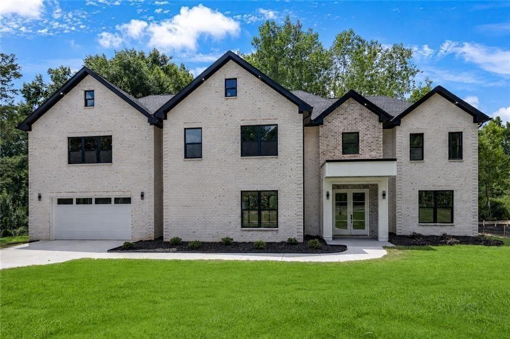 5 bedroom, 5 bathroom, 4,300 sq ft single family residence under contract at 2865 Echelon Court, Snellville, GA 30039