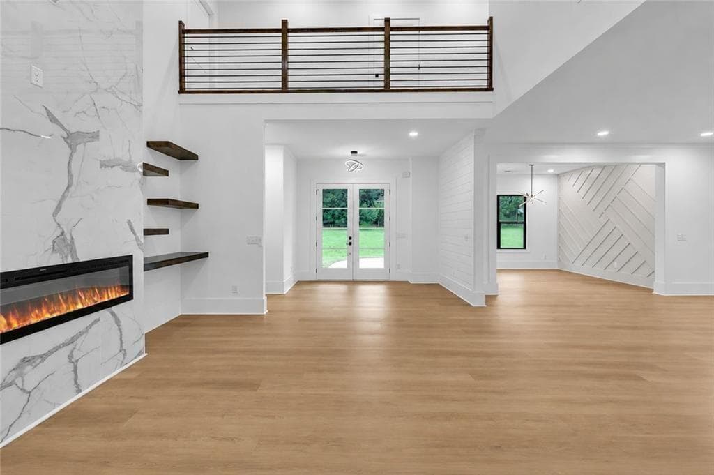 5 bedroom, 5 bathroom, 4,300 sq ft single family residence under contract at 2865 Echelon Court, Snellville, GA 30039 — photo 5