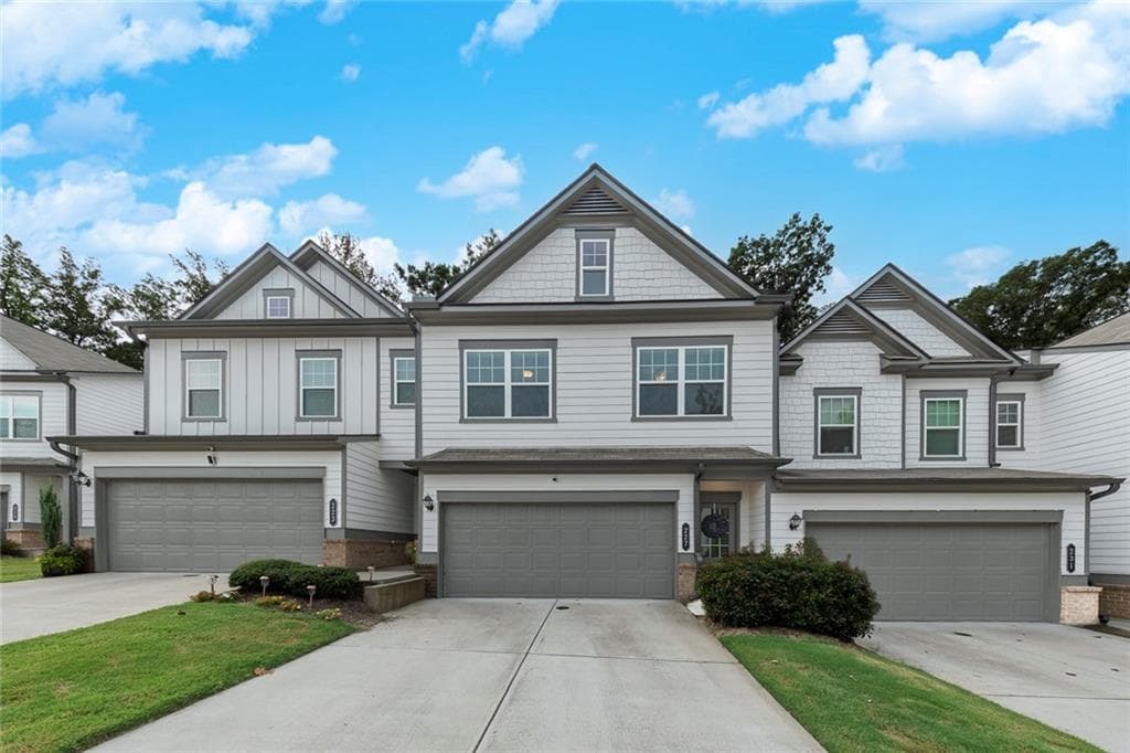 3 bedroom, 3 bathroom, 2,386 sq ft townhouse under contract at 227 Witter Way, Woodstock, GA 30188
