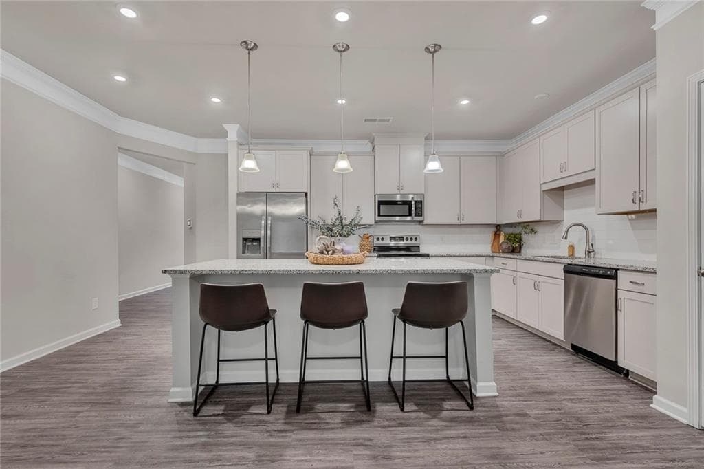 3 bedroom, 3 bathroom, 2,386 sq ft townhouse under contract at 227 Witter Way, Woodstock, GA 30188 — photo 3
