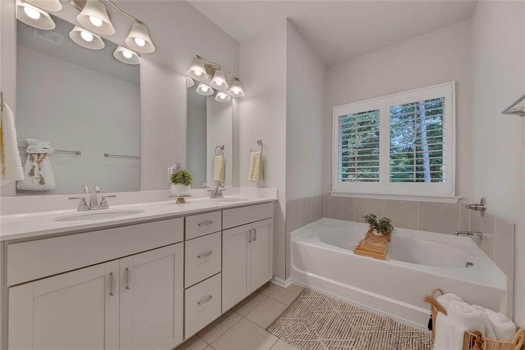 3 bedroom, 3 bathroom, 2,386 sq ft townhouse under contract at 227 Witter Way, Woodstock, GA 30188 — photo 6