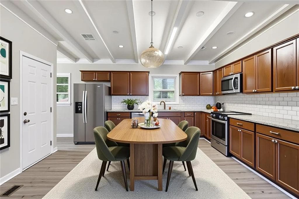 3 bedroom, 2 bathroom, 1,294 sq ft single family residence for sale at 25 Larose Circle, Marietta, GA 30060 — photo 5