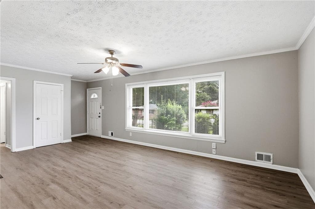 3 bedroom, 2 bathroom, 1,294 sq ft single family residence for sale at 25 Larose Circle, Marietta, GA 30060 — photo 9